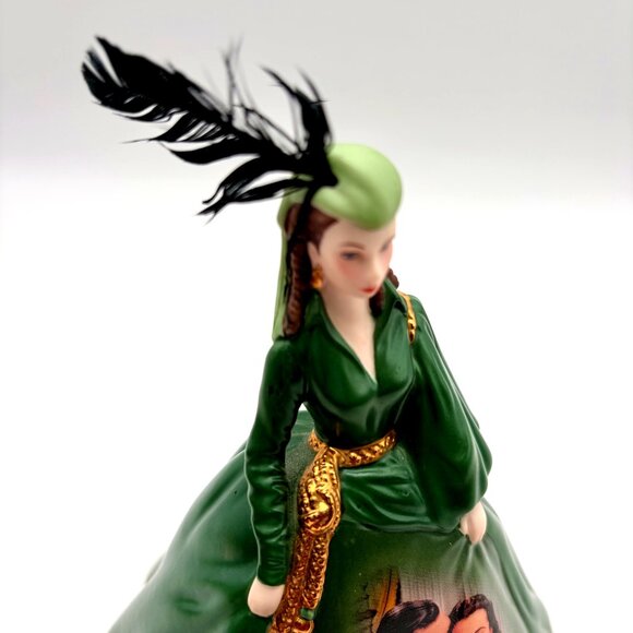 Gone With the Wind “Green Velvet Dress” Porcelain Figurine – Bradford Editions - Picture 3 of 10